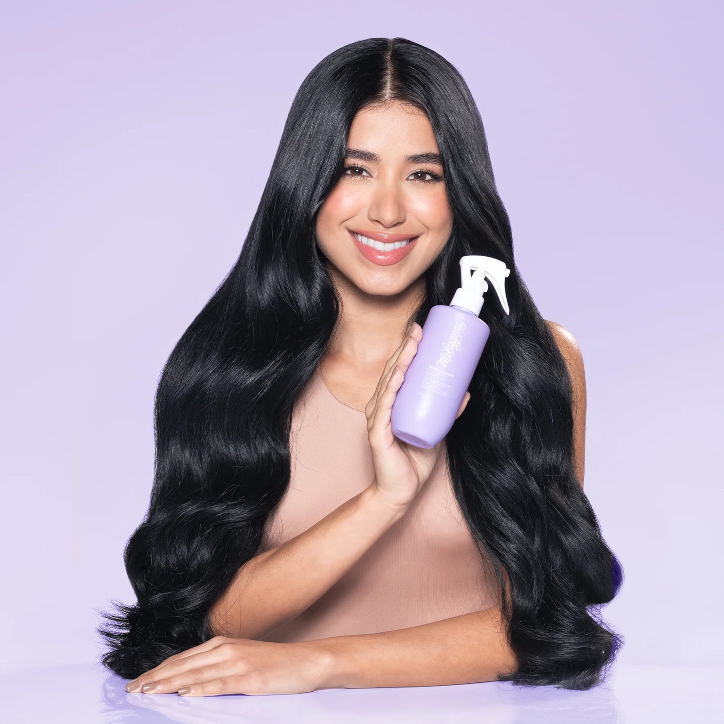 Multi-benefit heat protectant detangler